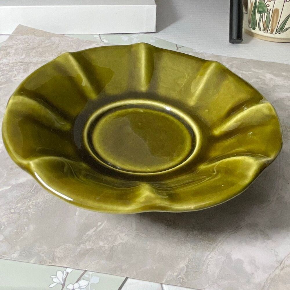 Vintage McCoy pottery bowl olive green glaze scalloped edge.